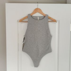 Aritzia Group by Babaton Soft Contour 90s Bodysuit